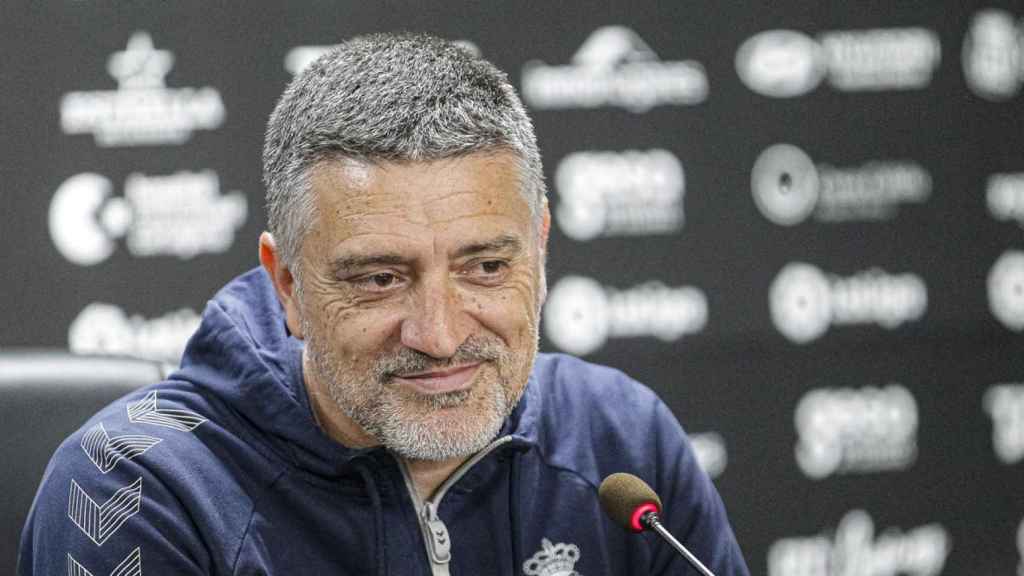 García Pimienta, durante una rueda de prensa con la UD Las Palmas / LAS PALMAS