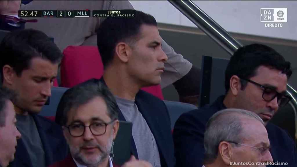 Bojan, Rafa Márquez y Deco, en el palco del Camp Nou / REDES