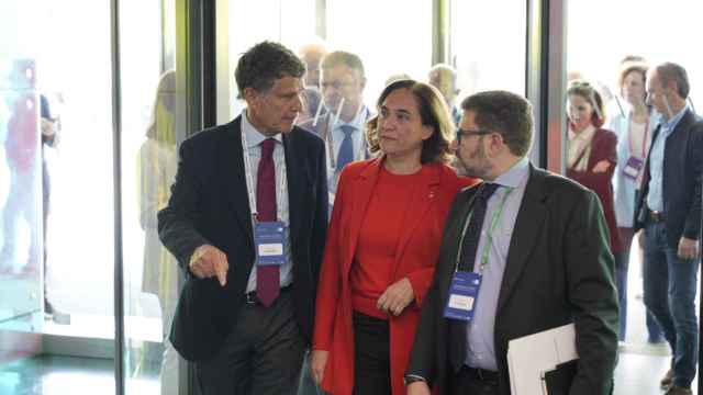 El presidente del Círculo de Economía, Jaume Guardiola, y la líder de los comunes, Ada Colau / CG