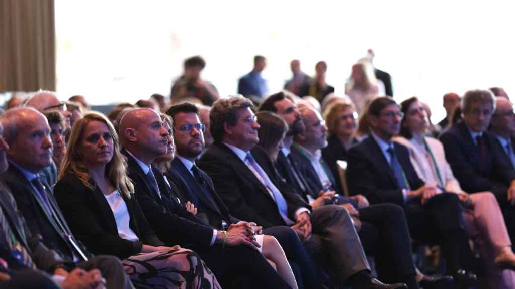 El presidente de la Generalitat, Pere Aragonès, en primera fila en la reunión del Círculo de Economía / Gala Espín