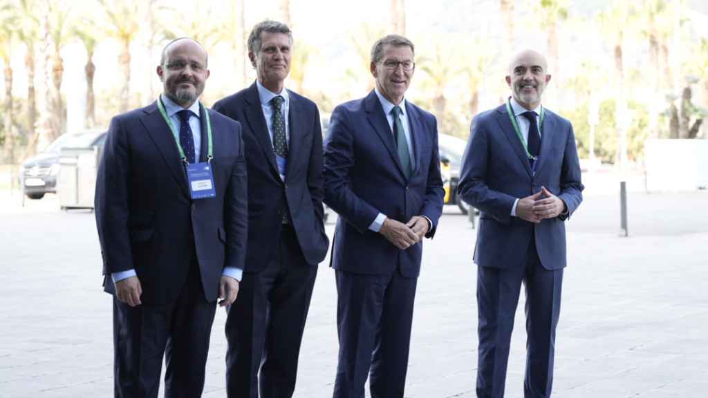 Alejandro Fernández, Jaume Guardiola, Alberto Núñez Feijóo y Daniel Sirera (de izquierda a derecha), en las jornadas del Círculo de Economía