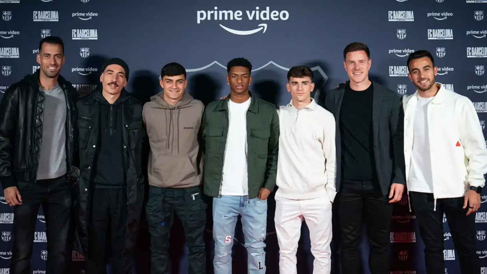 Los jugadores del Barça posan en la alfombra roja del documental 'A New Era' / FCB