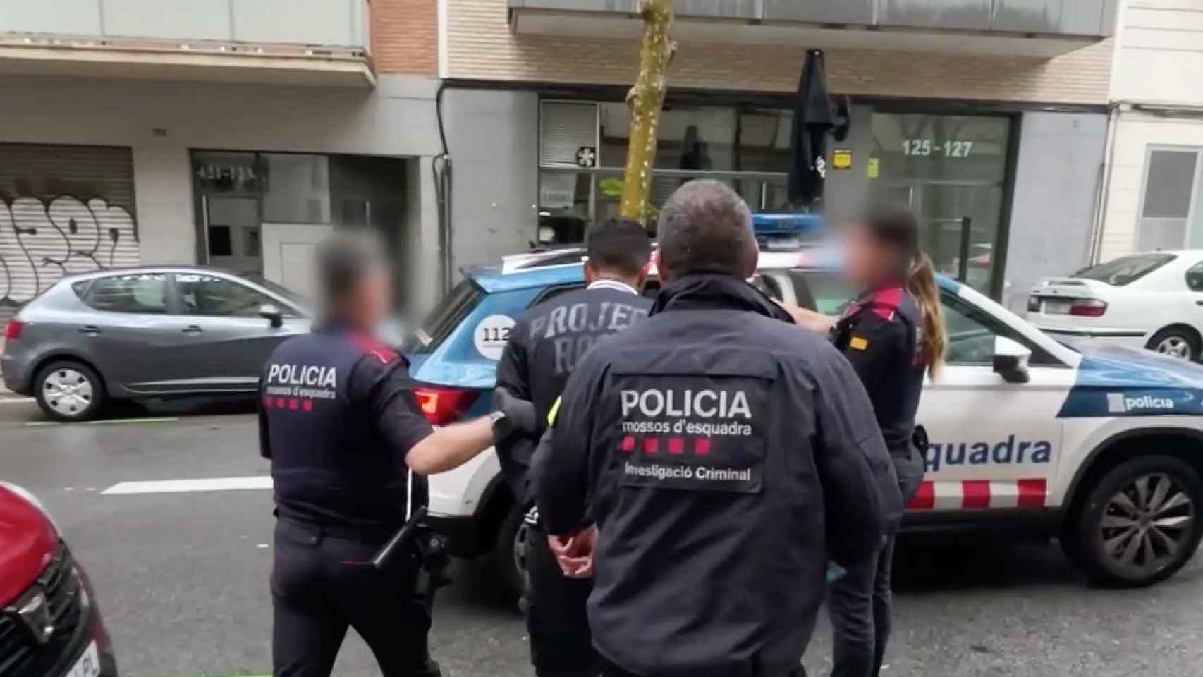 Los Mossos d'Esquadra detienen a cuatro miembros de un grupo criminal especializado en el robo de ordenadores