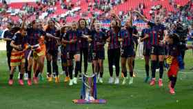Las jugadoras del Barça Femenino festejan la consecución de la Champions League