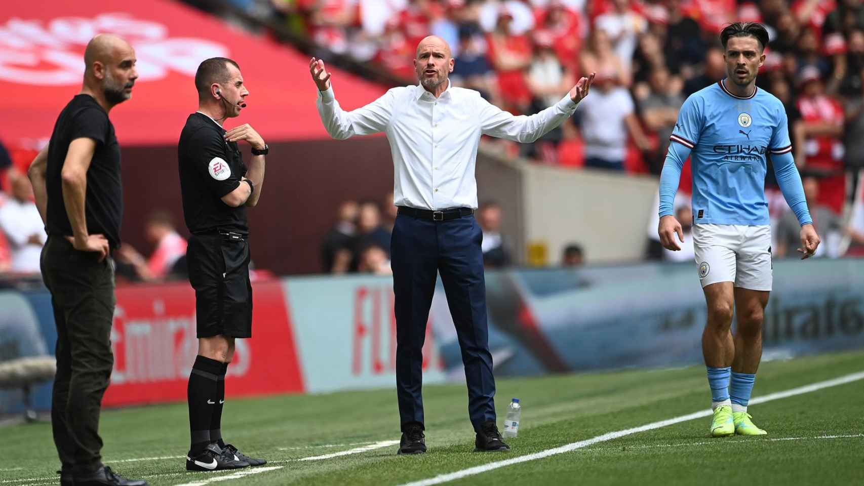 Ten Hag, entrenador del Manchester United, en la final de la Cup contra el City