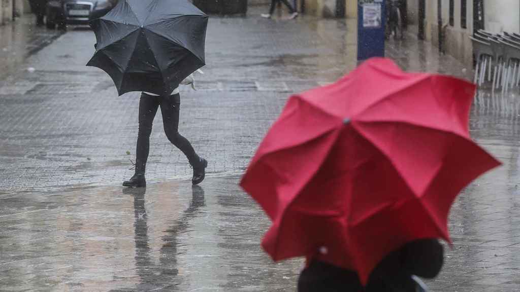 Imagen de lluvia en una ciudad