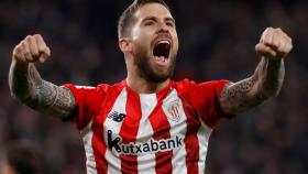 Iñigo MArtínez celebra un gol con el Athletic