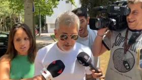 Jorge Messi, saliendo de la casa de Joan Laporta / REDES