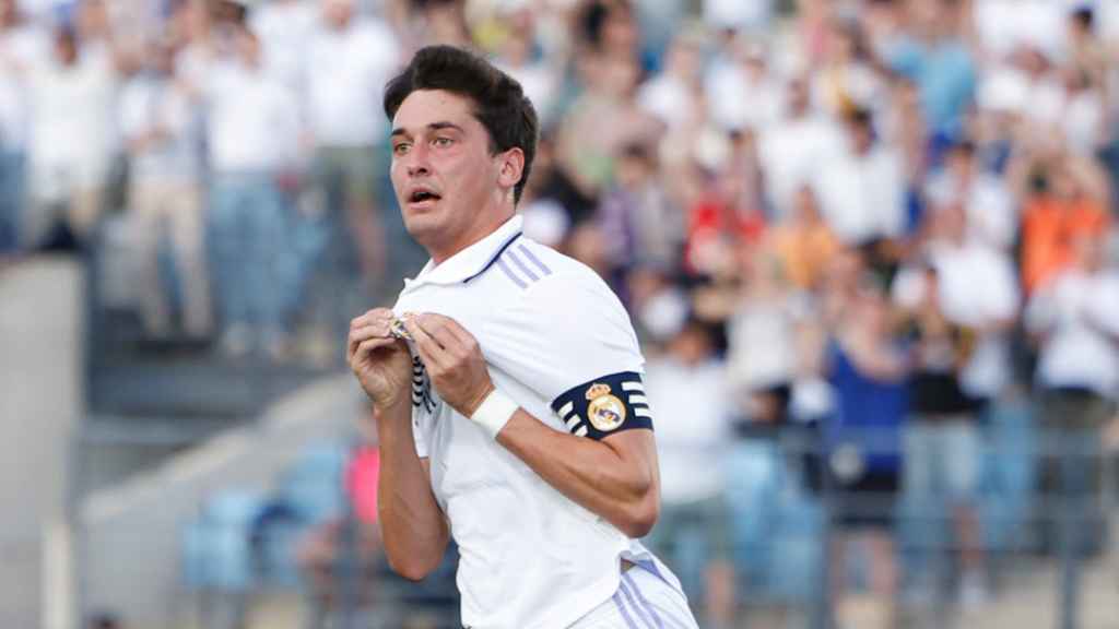 Carlos Dotor celebra su gol al Barça B