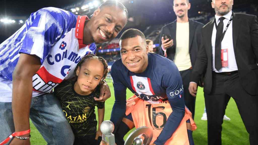 Mbappé celebra el título de Ligue 1 2022-23