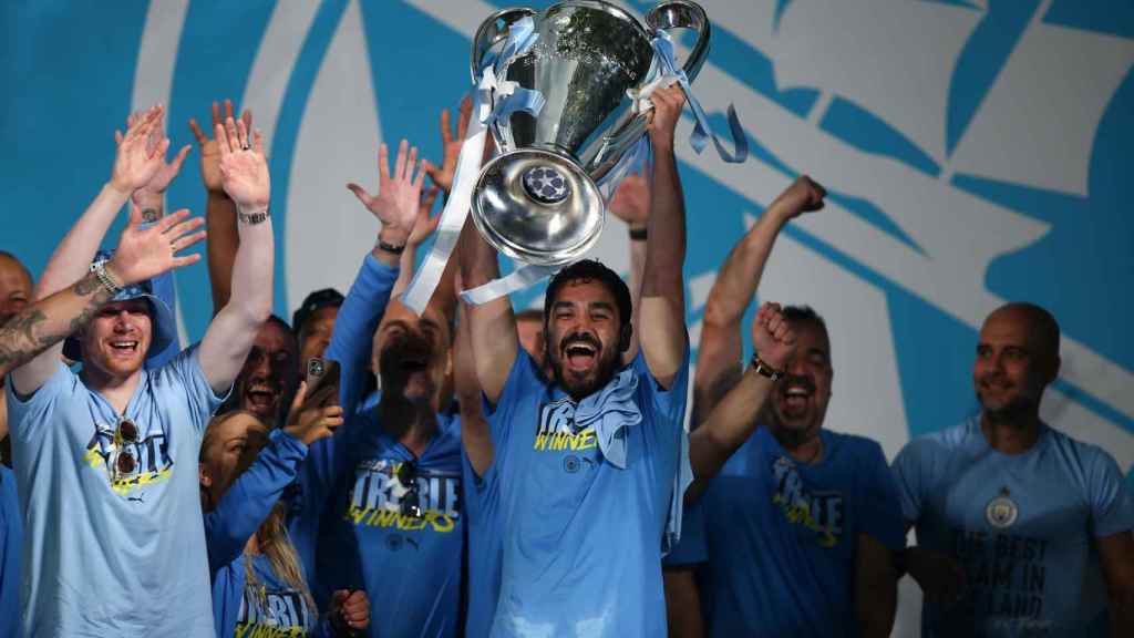 Ilkay Gundogan, durante la celebración del triplete del City en Manchester