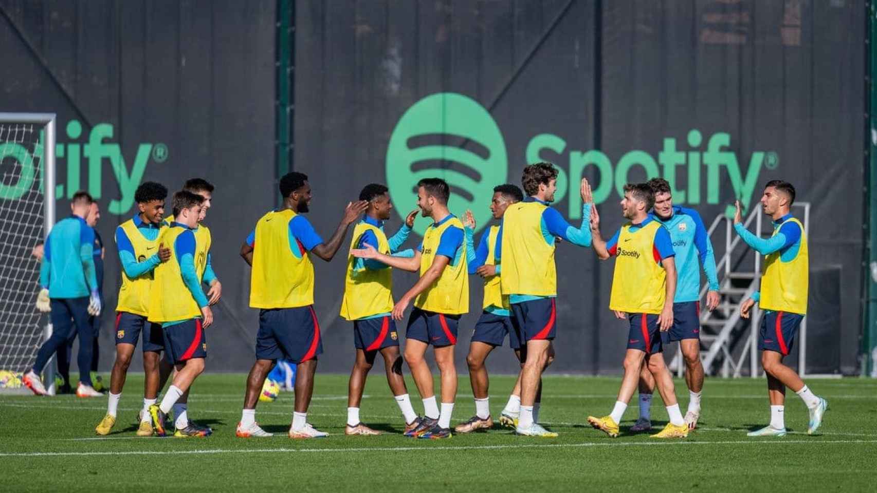 El FC Barcelona, durante un entrenamiento esta temporada 2022-23 / REDES