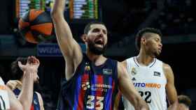 Nikola Mirotic celebra una canasta contra el Real Madrid