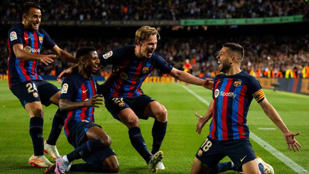 Jordi Alba celebra un gol con el Barça esta temporada