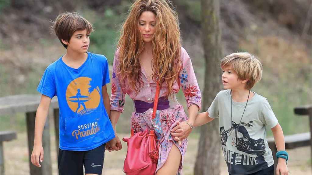 Shakira junto a sus hijos Milan y Sasha