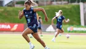 Patri Guijarro, durante un entrenamiento con la selección española / REDES