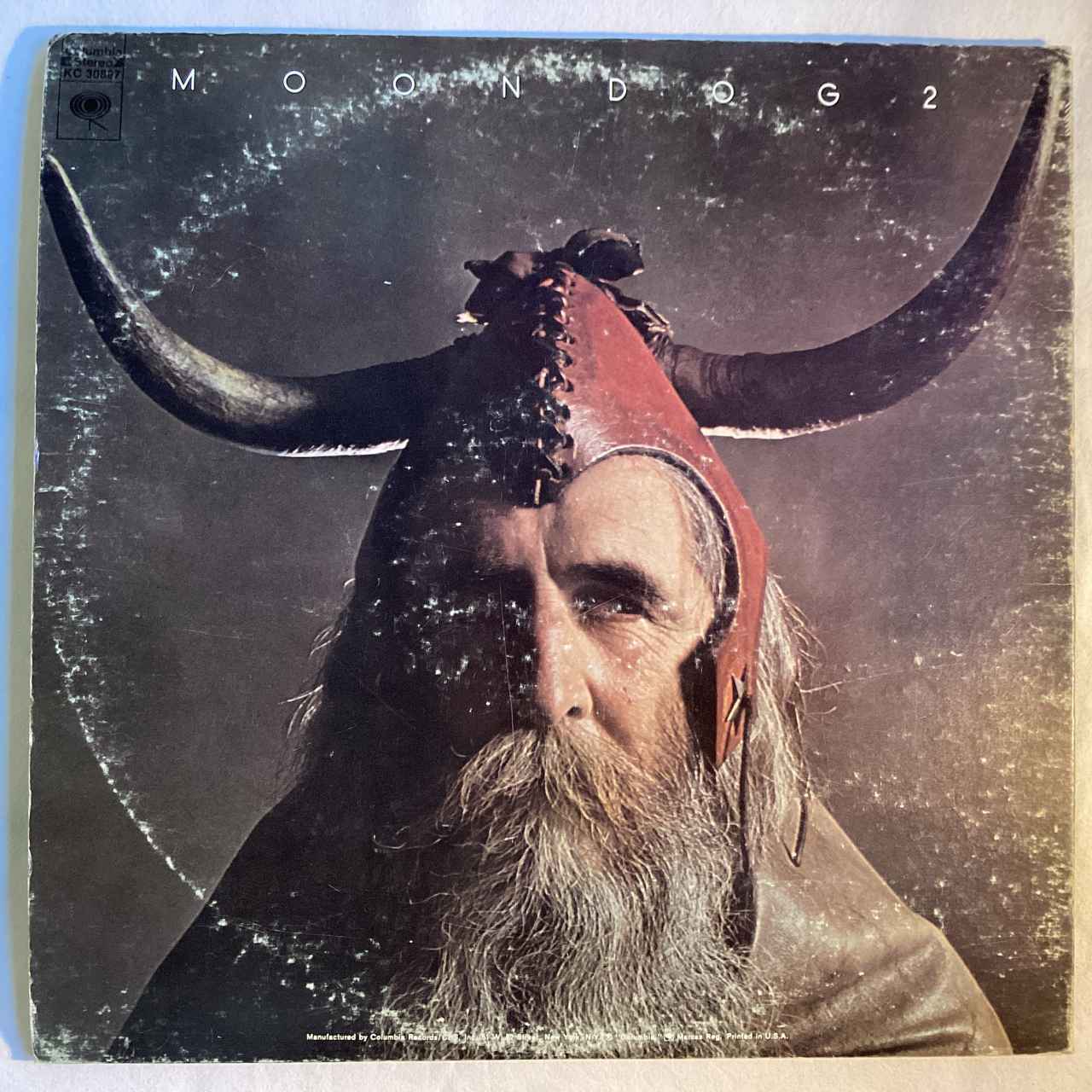 Moondog con su casco vikingo