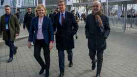 El presidente del PP y candidato a la presidencia del Gobierno, Alberto Núñez Feijóo, junto a la exministra y eurodiputada Pilar del Castillo