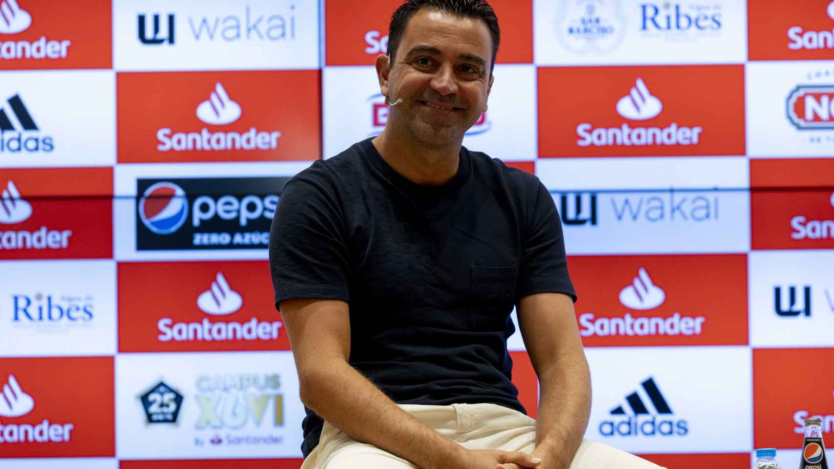 Xavi Hernández en el acto de su campus de fútbol vinculado al Banco Santander