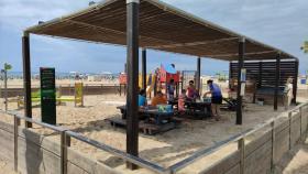 Playa para niños con servicio de canguro