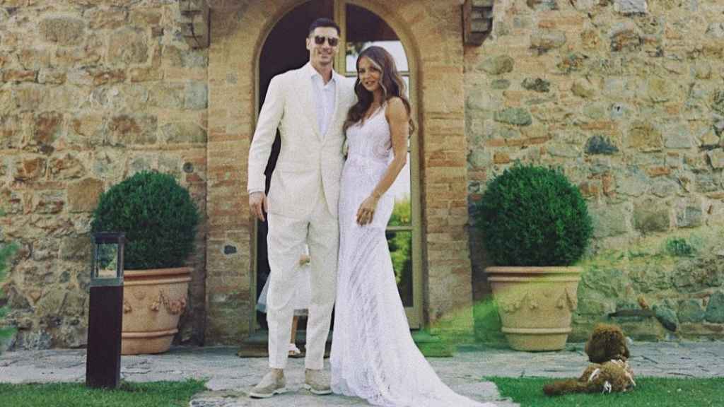 Robert Lewandowski y su mujer, Anna, festejan los diez años de casados