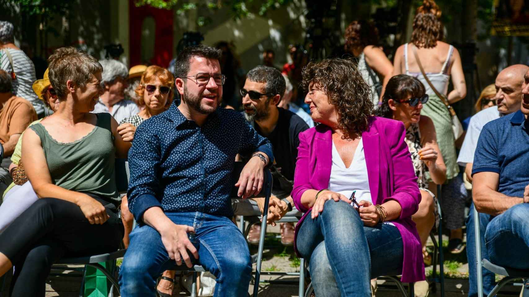 Pere Aragonès y Teresa Jordà en un acto de ERC este sábado