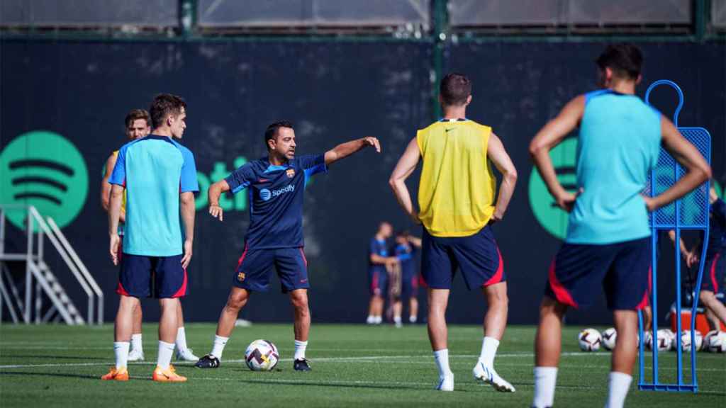 Xavi Hernández, durante una sesión de entrenamiento del FC Barcelona / REDES