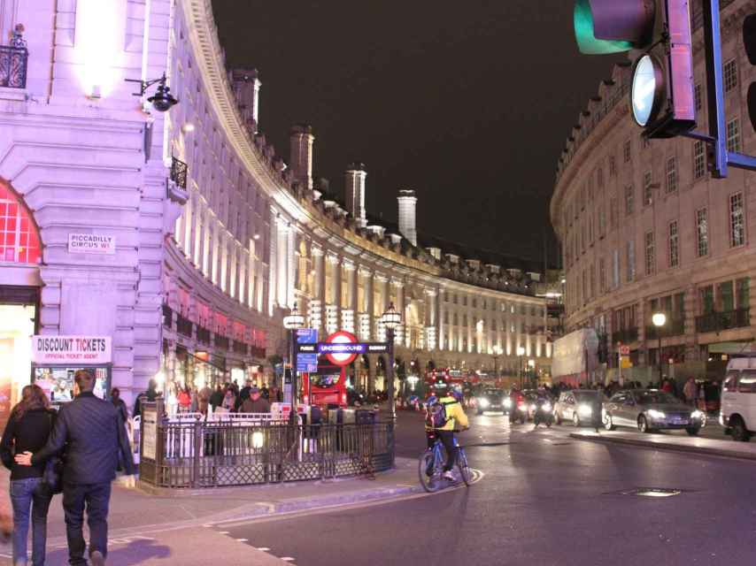 Piccadilly Circus