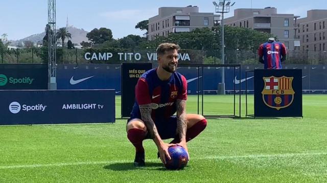 Iñigo Martínez, durante su presentación como nuevo jugador del Barça