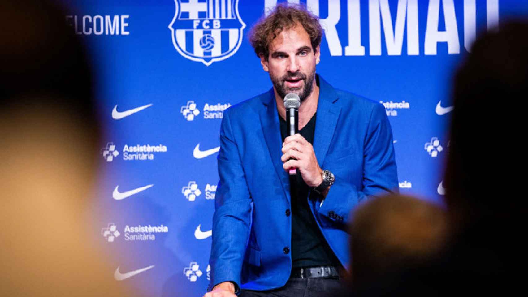 Roger Grimau comparece en el Auditori 1899 como nuevo técnico del Barça de basket