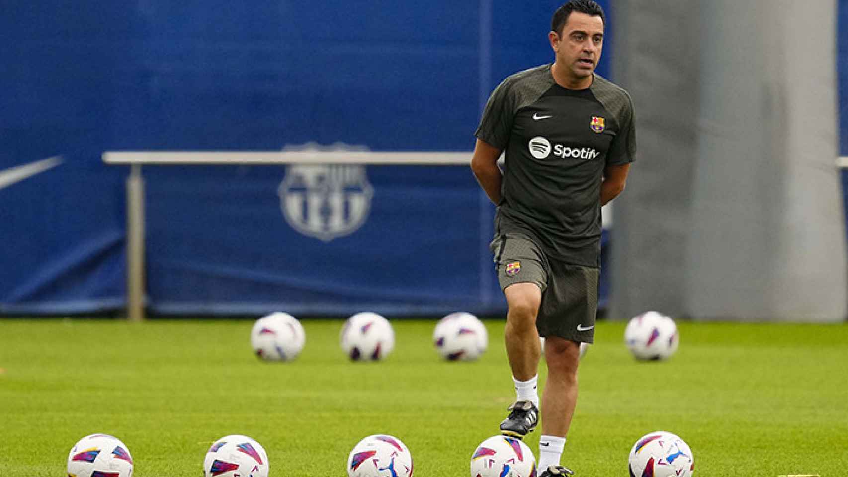 Xavi Hernández, dirigiendo un entrenamiento de la pretemporada del Barça