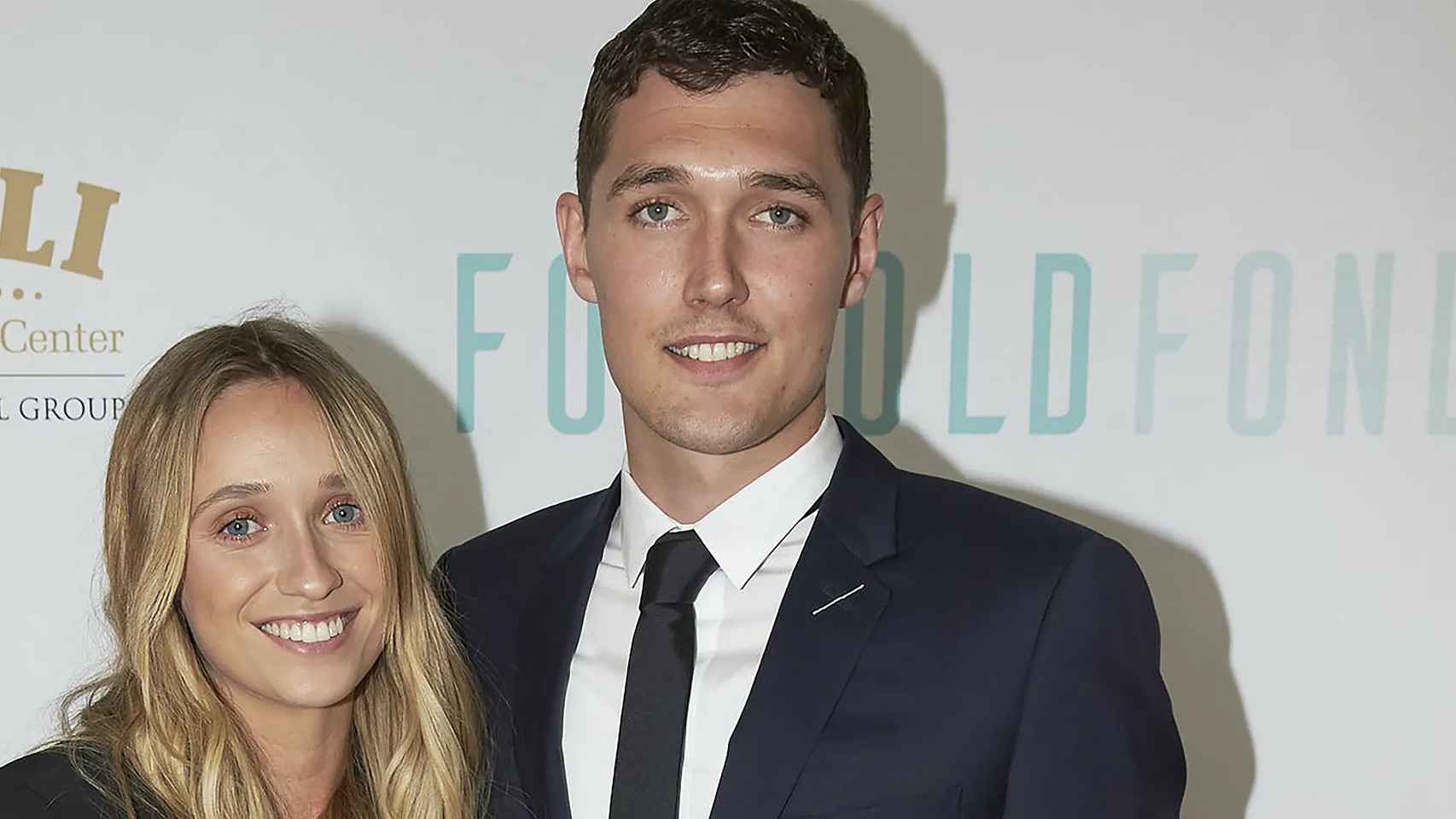 Andreas Christensen y Katrine Friis, durante un acto