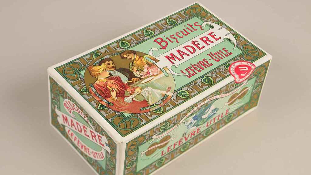 Mucha también realizó dibujos publicitarios para varias marcas. Caja para las galletas Lefèvre- Utile, 1901