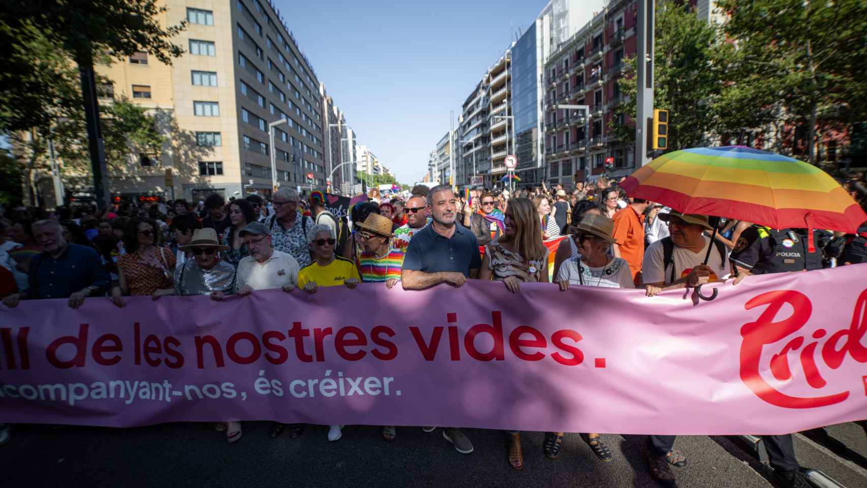 Jaume Collboni, alcalde de Barcelona, en la cabecera del Pride!