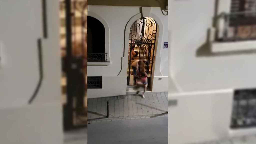 Imagen del episodio de maltrato en el piso okupa de El Masnou