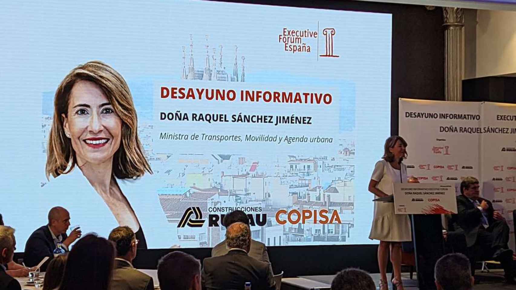 Desayuno informativo con la ministra Raquel Sánchez en Barcelona