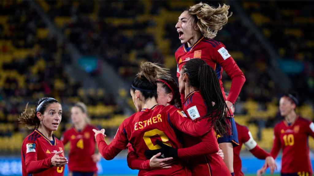 La euforia de las jugadoras de España tras ganar en su debut mundialista