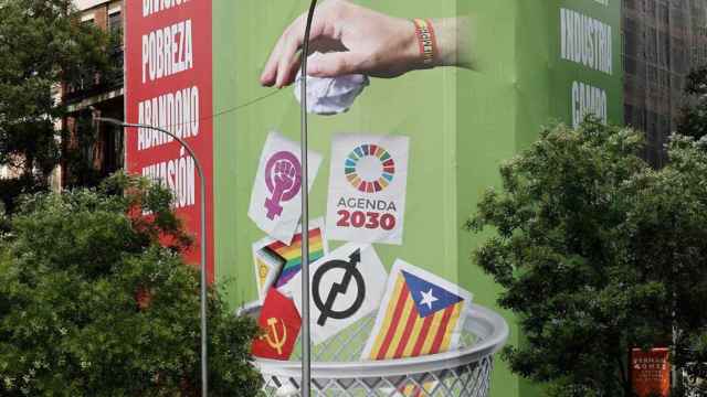 Lona de Vox contra el independentismo, el feminismo, el colectivo LGTBI y la Agenda 2030