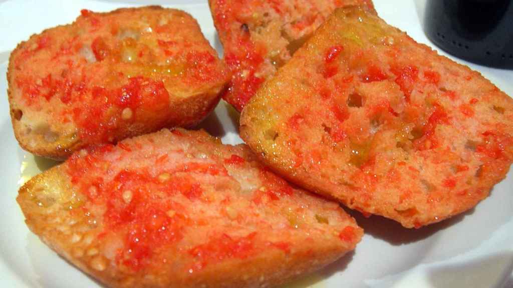 Pan con tomate