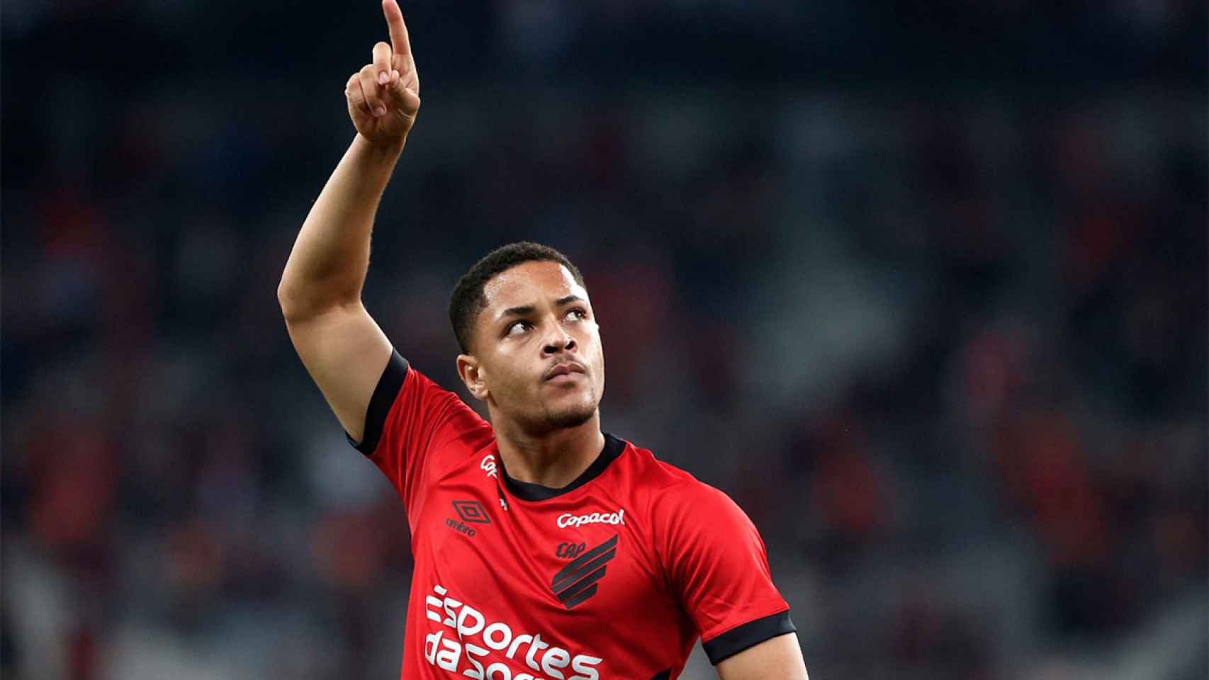 Vitor Roque, celebrando un gol marcado con el Athletico Paranaense / REDES