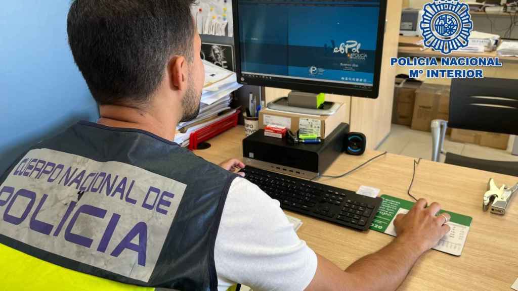 Un agente de la Policía Nacional, en una imagen de recurso.