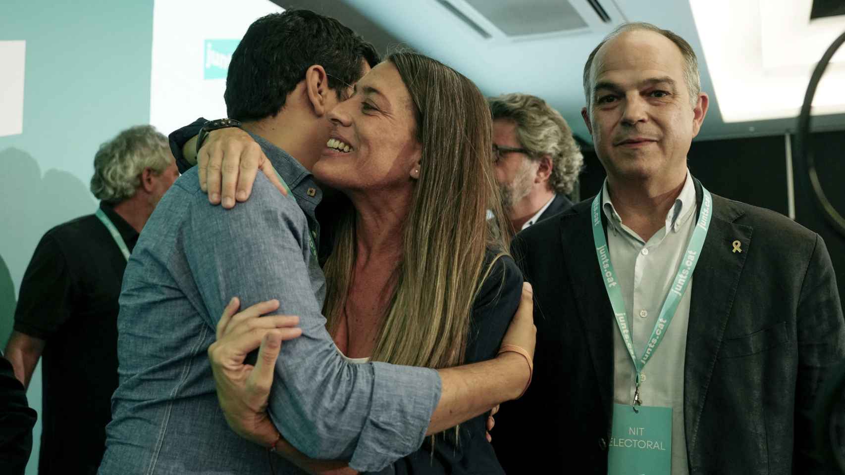 El líder Junts, Jordi Turull, con la candidata a las elecciones generales del partido, Míriam Nogueras