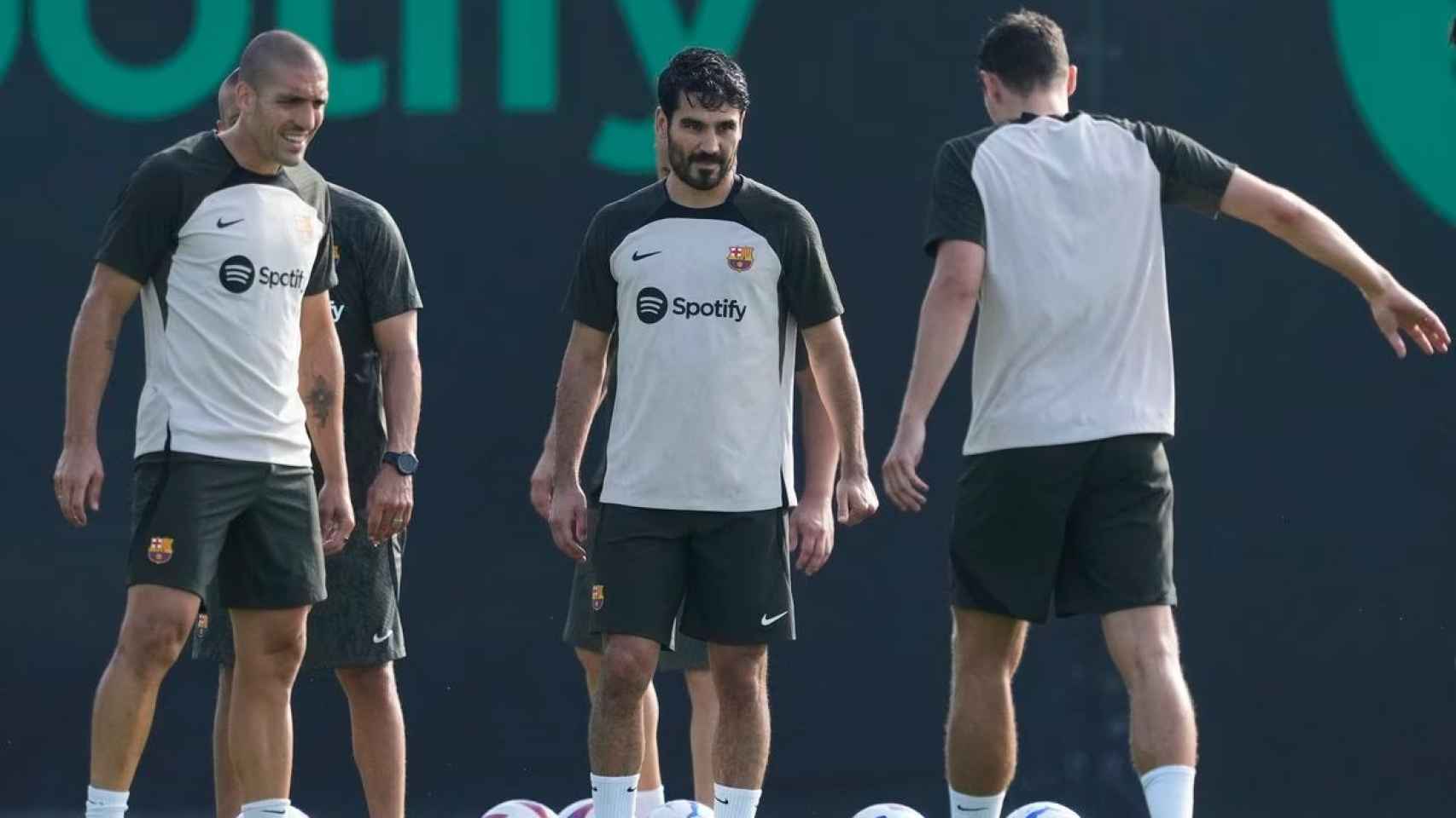 Oriol y Gundogan en el entrenamiento del Barça