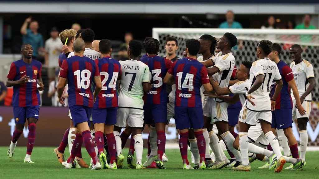 Momentos de alta tensión en el clásico disputado en Dallas / EFE