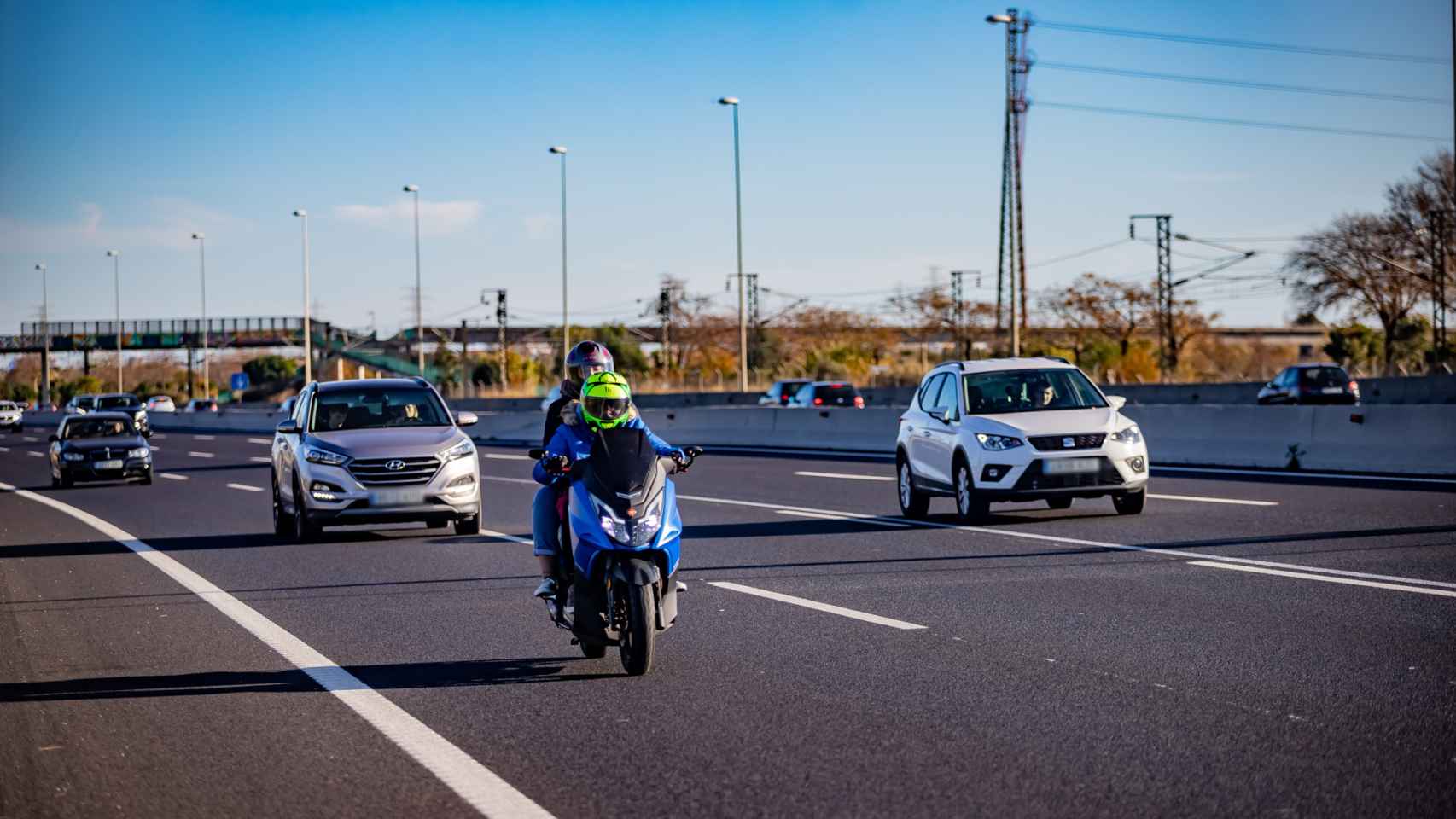 Vehículos circulando durante la operación salida