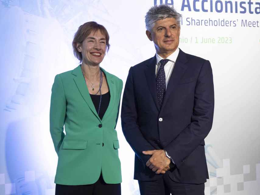 Marco Patuano, consejero delegado de Cellnex, junto a la presidenta no ejecutiva, Anne Bouverot / CELLNEX