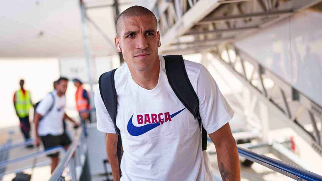 Oriol Romeu, a punto de coger el avión rumbo a Las Vegas / FCB