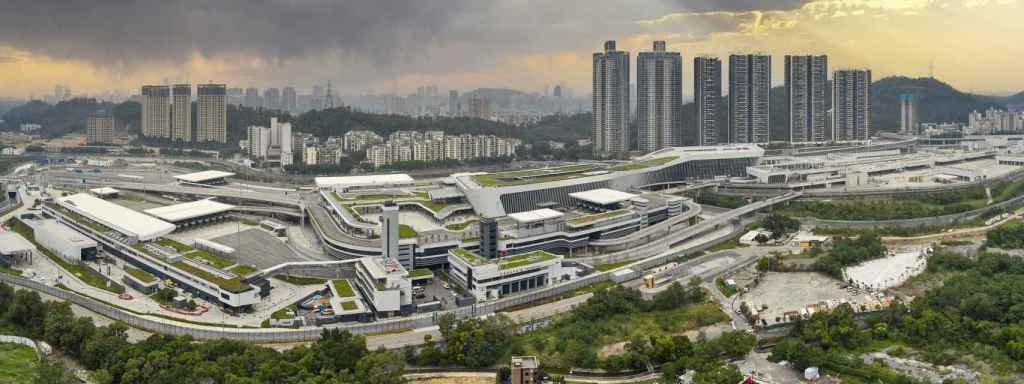 Terminal 1 del Aeropuerto Internacional de Hong Kong, con el sello de ACS