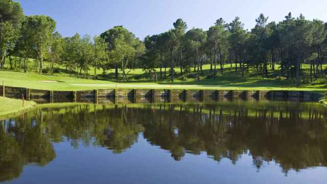 Campo de golf en las instalaciones de PGA Cataluña