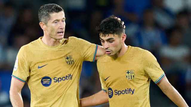 Lewandowski, junto a Pedri, en un partido del Barça de la pasada temporada